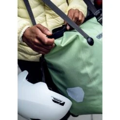 ORTLIEB Bike-Shopper - QL2.1 Bike Pannier - 20L - Pistachio -Camp and Hike Shop ortlieb bike shopper 4 946190